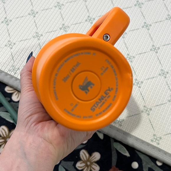 Stanley Vibrant Orange Travel Mug - Picture 4 of 7